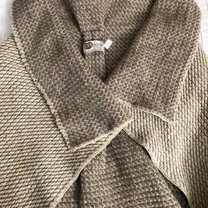 ‪Chicoração‬ | 100% Portuguese Wool Wrap Vest